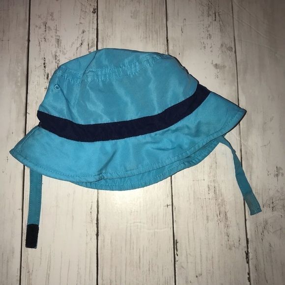 18 mo Carter’s rashguard swim trunks diaper hat lot set - Picture 6 of 13